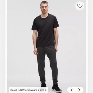 Lululemon men’s dark gray Surge Jogger size XL